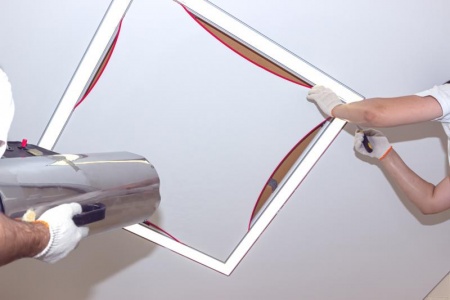 Les avantages insoup&ccedil;onn&eacute;s du plafond tendu pour votre int&eacute;rieur